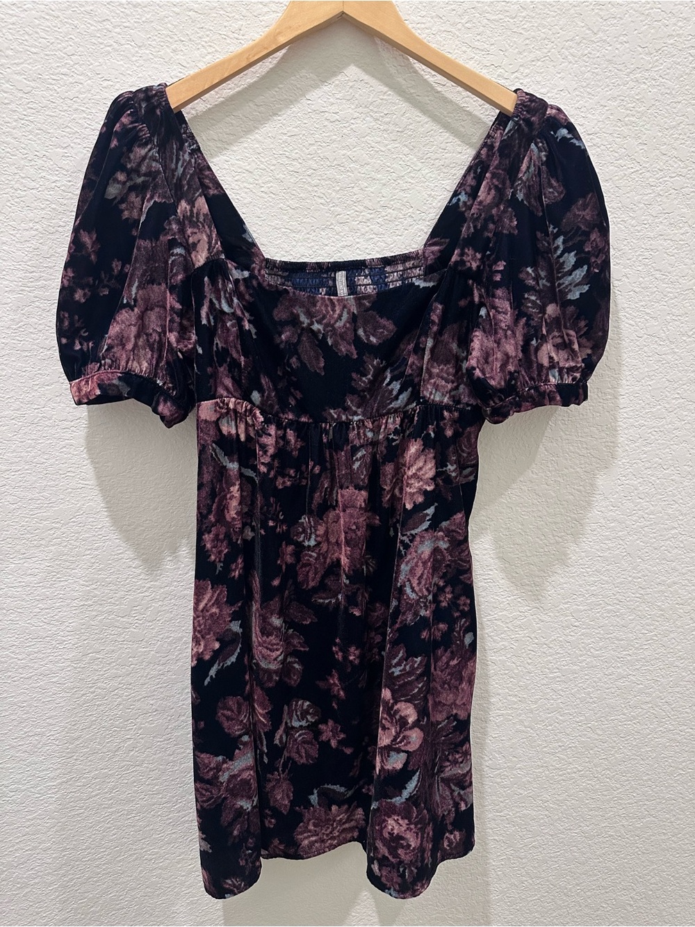 Urban Outfitters Velvet Floral Babydoll Mini Dress Puff Sleeve Cottagecore